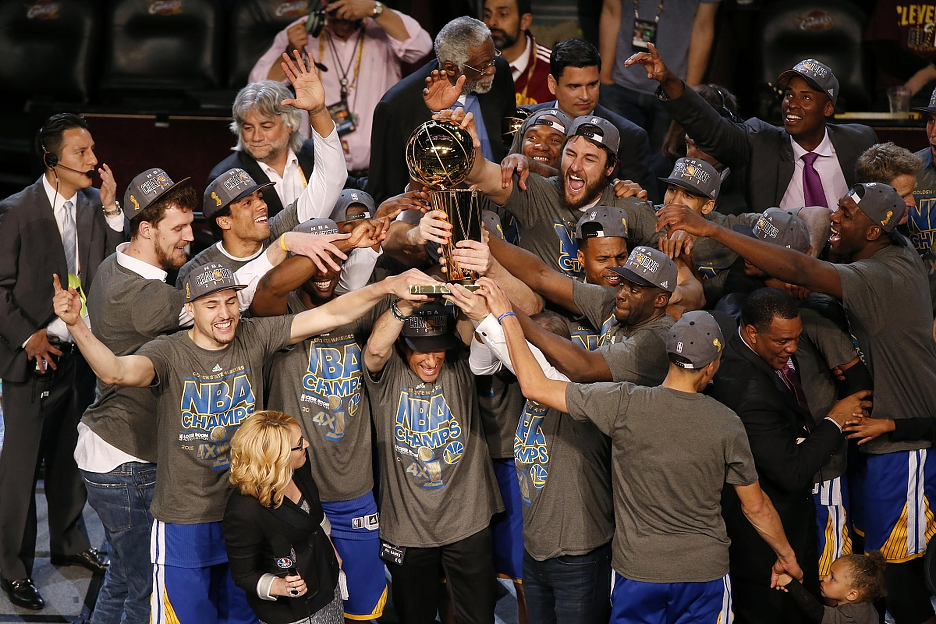 Kaiyun-险胜首场状态出色，勇士观众沸腾！，姆巴佩重返赛场全场沸腾不已的简单介绍