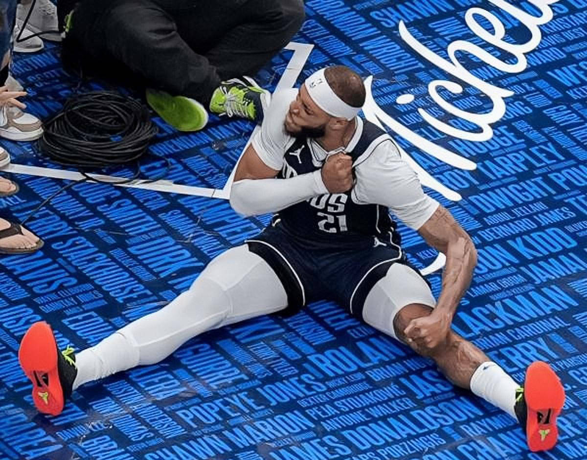 开云-比赛局势复杂引发热议！，浓眉哥在澳大利亚队比赛中出色防守全场沸腾不已(浓眉哥十佳球)