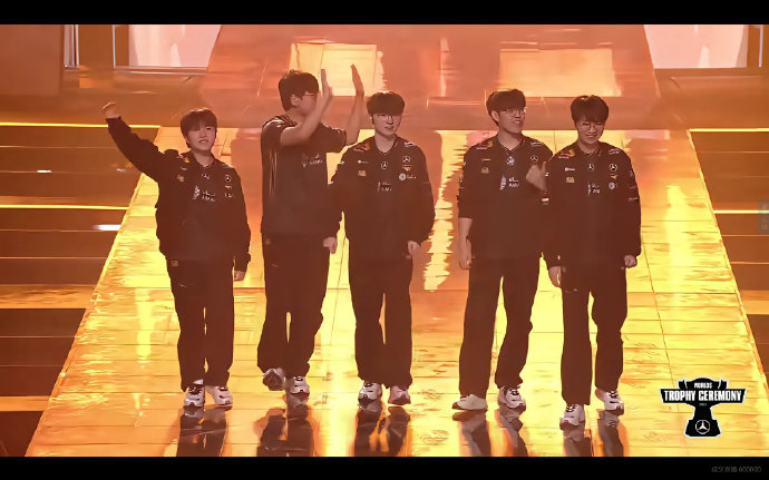 开云体育-包含Faker连续三场比赛得分超过败北，SKT挑战极限！的词条