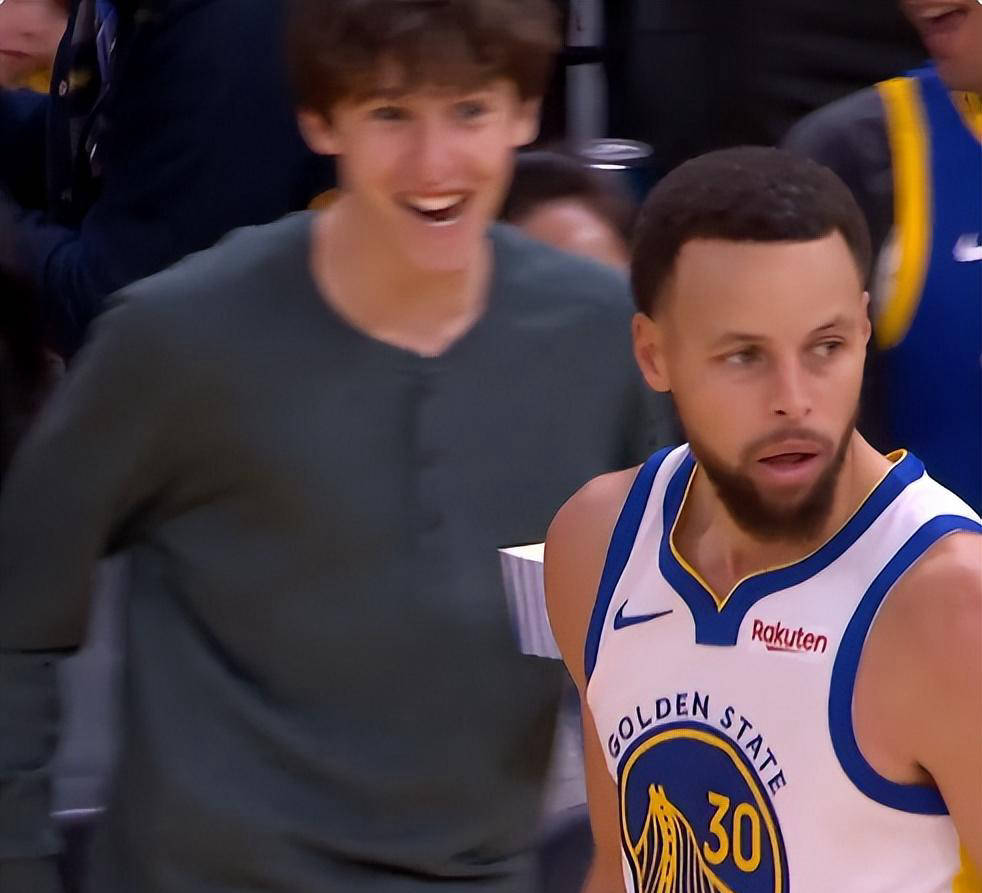 Kaiyun-库里在老鹰比赛中势不可挡，高光表现引发热议！的简单介绍